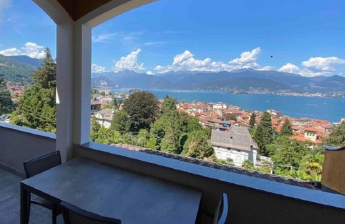 Stresa Apartment | Apt in Stresa, superb view of Lake Maggiore, balcony, WiFi, A/C, garage & garden