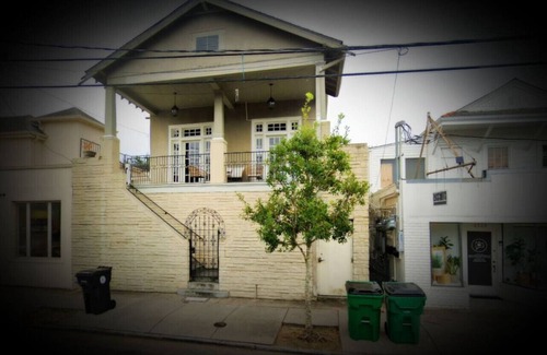 Uptown Historic District Apartment | Apt on Magazine St. - Walk to Shops & Restaurants