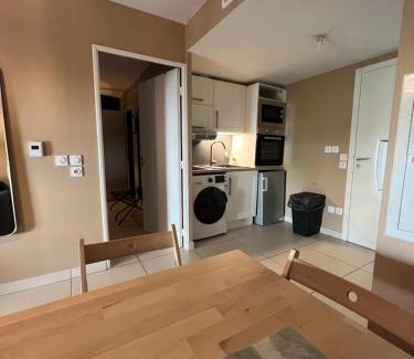 Sainte-Anne Apartment | Apt Prado Plage Vélodrome