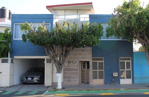 Downtown Queretaro Apartment | APT. right by the Historical Acueduct! walking distance from best turistic sites