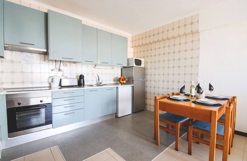 Correeira Apartment | Apt w/Pools, Jacuzzi & Sea View, Albufeira
