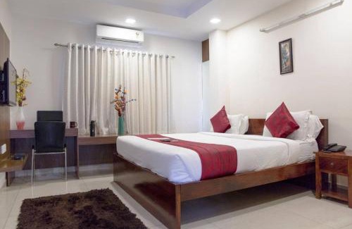 Banjara Hills Apartment | Aptly Premium Serviced Apartments - A BRAND UNIT OF SKYLA - Lotus Pond
