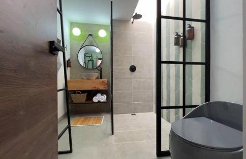 La Florida Apartment | Apto BBC With Jacuzzi In Heart Of Provenza