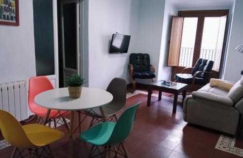 Distrito Centro-Casco-Antiguo Apartment | Apto La Almena 2 junto a Plaza Mayor,2 habitaciones,parking gratuito
