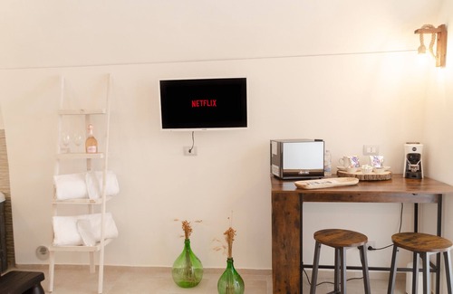 Adelfia Apartment | [ApuliaLux] ACA Luxury Suite with Jacuzzi