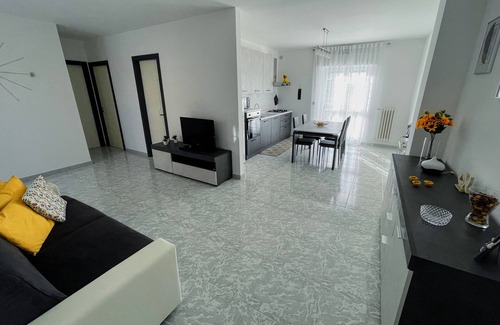Valenzano Apartment | Apulian Apartment, Valenzano, Metropolitan Area of Bari