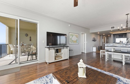 Gulfport Condo | "Aqua Blue" Condo on the beach is waiting on you withnbreathtaking balcony views
