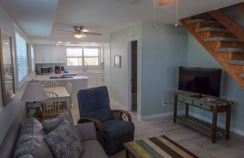 Cape San Blas House | Aqua Essence Triplex - Unit 1 - Gulf Front, Pet Friendly