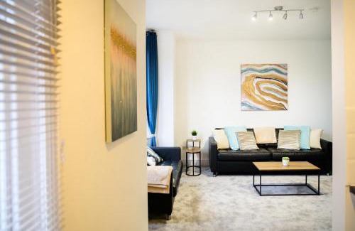 Manchester Apartment | Aqua Springs, 2 BR, 1st floor apartment, near Didsbury