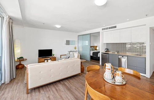 Cairns Central Business District Apartment | Aqua Vista at Harbour Lights Poolside Panorama