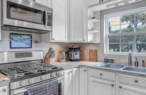 St. Augustine House | Aqua Vista - Cozy beach home w/BBQ & large deck