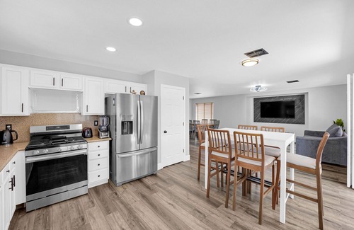 Spring Valley House | AQUA ZEN HOUSE with POOL and SAUNA