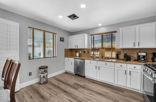 Spring Valley House | AQUA ZEN HOUSE with POOL and SAUNA