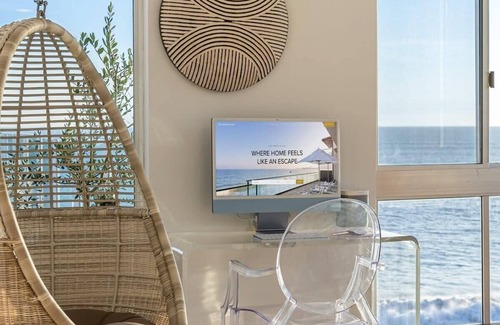 Eastern Malibu Apartment | Aqualina by Stay Awhile Villas