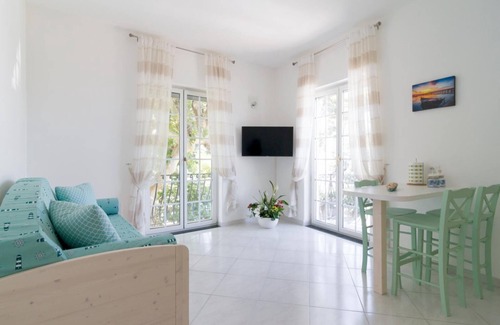 Marina Grande Apartment | Aquamarine Relaxing Capri Suites JSuite Smeralda