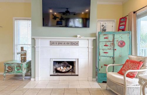Treasure Beach Village House | Aquapelago Pool pet Friendly St George Island Family Home