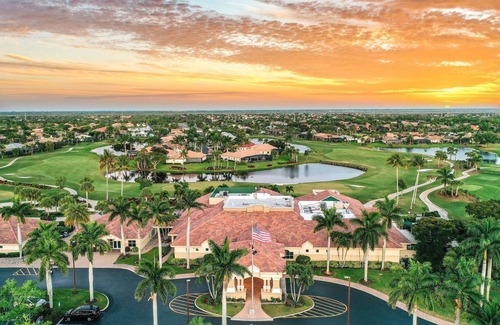 Tropical Cove Condo | Aquapure at Lexington CC Golf Village