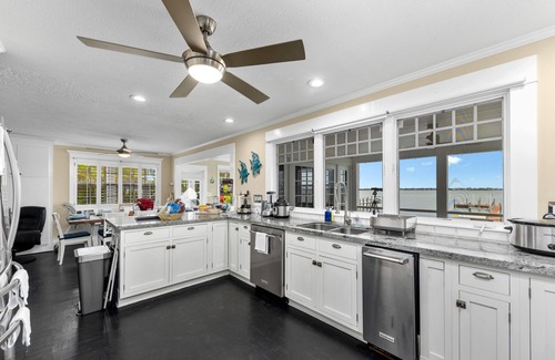 Stuart House | Aquarius South: Luxe 10BR/6BA , w/heated swimming pool+spa, private dock & more