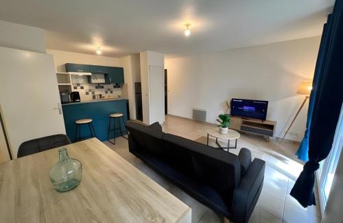 Pin - Vert Galant Apartment | Aquatique - piscine - 5pers - Rêve au Mans