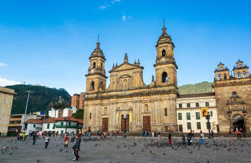 La Candelaria House | AQUI ME QUEDO here I Stay