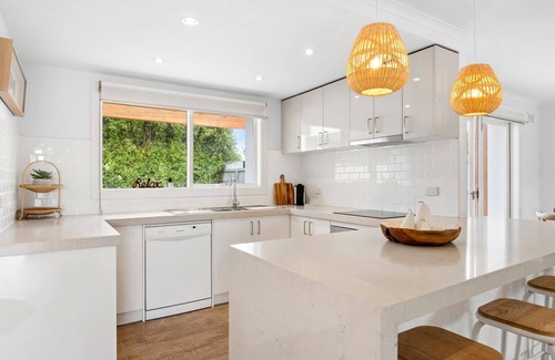 Torquay House | Aquilla by the Beach