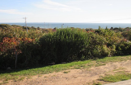 Aquinnah Condo | Aquinnah condo at cliffs, walk to beach!
