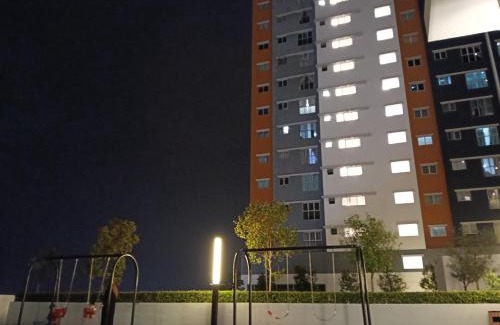 Kota Warisan Apartment | AR Guesthouse D'Alanis