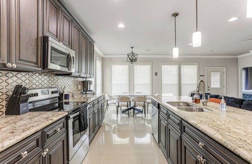 Arabi House | Arabi Home w/Deck: 7 Mi to Downtown New Orleans!