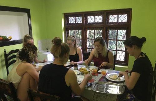 Anniwatta House | Araliya Holiday Bungalow