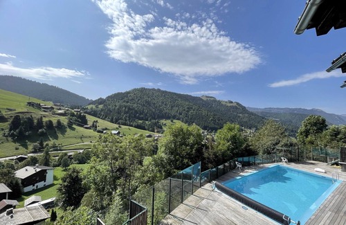 La Clusaz Apartment | Aravis 1500, apartment 11 - 2* ski-in ski-out for 6 people