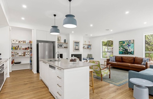 Point Lonsdale House | Arbroath - Point Lonsdale