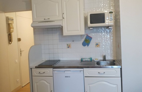 Arcachon Apartment | ARCACHON/la chapelle : T2 balcony, 50 m from the beach and parking lot