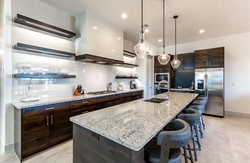 Santa Clara House | Arcadia 39 | Sleeps 20 * Red Rock Views * Ideal Family Accommodations
