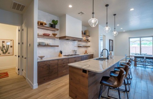 Santa Clara House | Arcadia 53 | DOG FRIENDLY * PRIVATE Hot Tub * Arcade Games * Sleeps 21