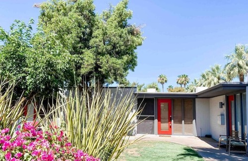 Arcadia Lite Condo | Arcadia Condo with a Pool! Perfect Location!