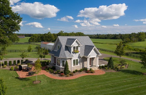 Georgetown Cottage | ARCADIA FARM COTTAGE - Luxury Bluegrass Retreat for 8 Near Kentucky Horse Park