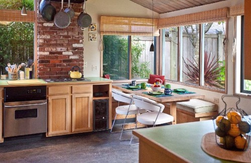Arch Cape House | Arch Cape Escape by AvantStay | Sensational Clift Top Home w/Pacific Ocean Views