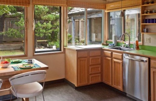 Arch Cape House | Arch Cape Escape by AvantStay | Sensational Clift Top Home w/Pacific Ocean Views