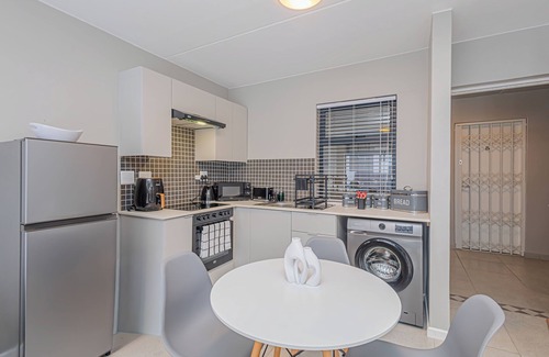 Mykonos Apartment | Arch House Langebaan – Modern Stay Near Beach & Club Mykonos