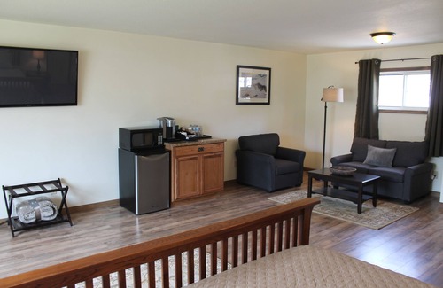 Gardiner Apartment | Arch View Studio, at Yellowstone National Park Entrance.