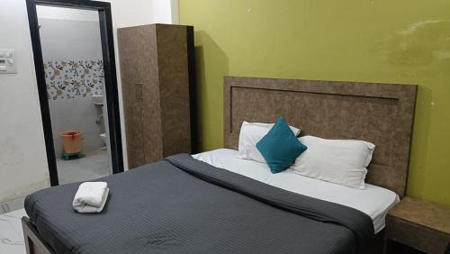 Varanasi Hostel | Archana Home Stay
