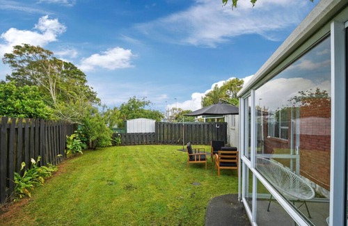 Orewa Cottage | Archie's Beach Bach - Orewa Accommodation