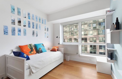 Williamsburg Apartment | Architect designed 2-bedroom apartment with unbelievable views. All amenities.