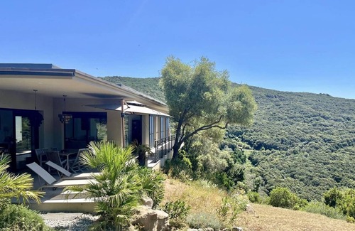 Viggianello House | Architect-designed villa with breathtaking sea view