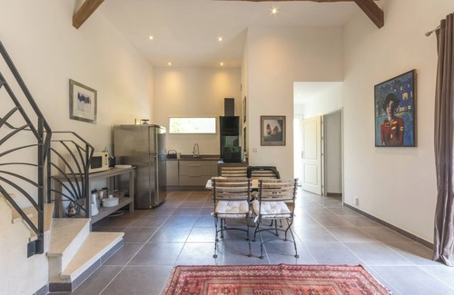 Orphin House | Architect-designed house for 8 people set in greenery. Near Rambouillet, Paris