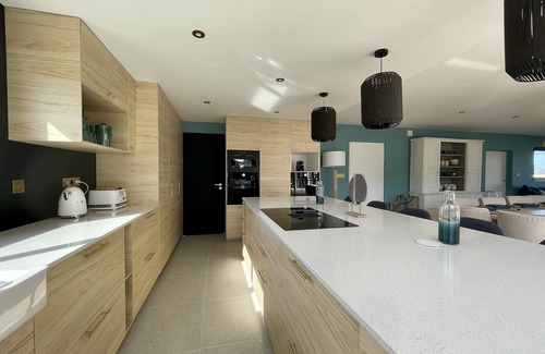 Saint-Pabu Villa | Architect-designed villa, heated indoor pool, 600 m from the beach, sleeps 15