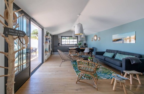 Sainte-Marie-de-Re House | Architect villa with heated pool by the Grenettes beach