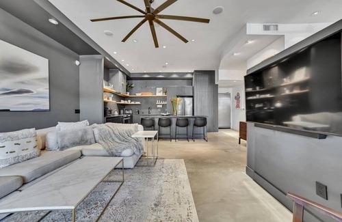 South Scottsdale Condo | Architectural Digest Condo in Old Town Scottsdale Entertainment District