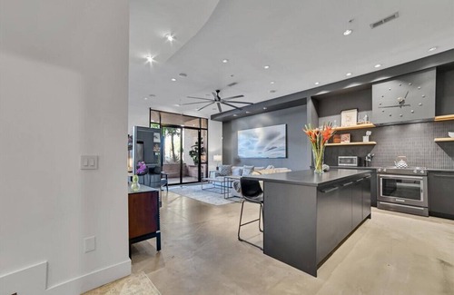 South Scottsdale Condo | Architectural Digest Condo in Old Town Scottsdale Entertainment District