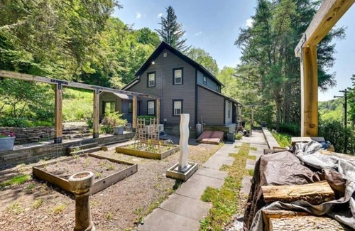 Callicoon Center House | Architectural Gem - Catskill Chalet, hot tub, wraparound deck on 6 acres